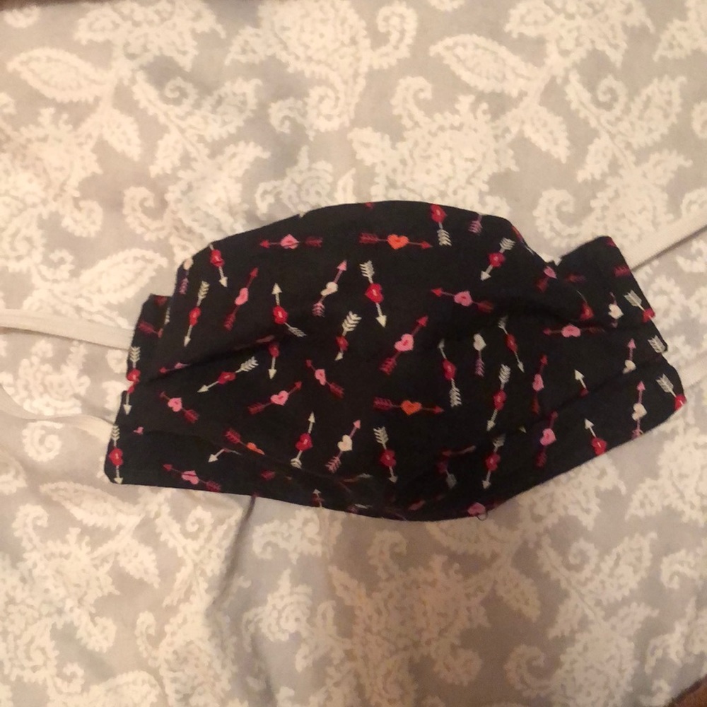 Face mask.Interface between layers.  Heart pattern - Picture 2 of 4